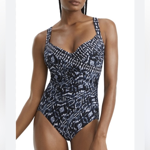 Miraclesuit Swimsuit Estilo NWT 10 lbs Lighter in 10 Seconds Women's Swim Attire - Picture 1 of 8